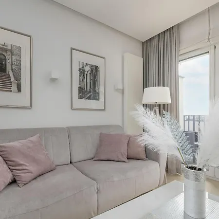 Elegant Apartment With Balcony Near Poniatowski Park Lodz By Noclegi Renters Exterior foto