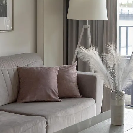 Elegant Apartment With Balcony Near Poniatowski Park Lodz By Noclegi Renters Exterior foto