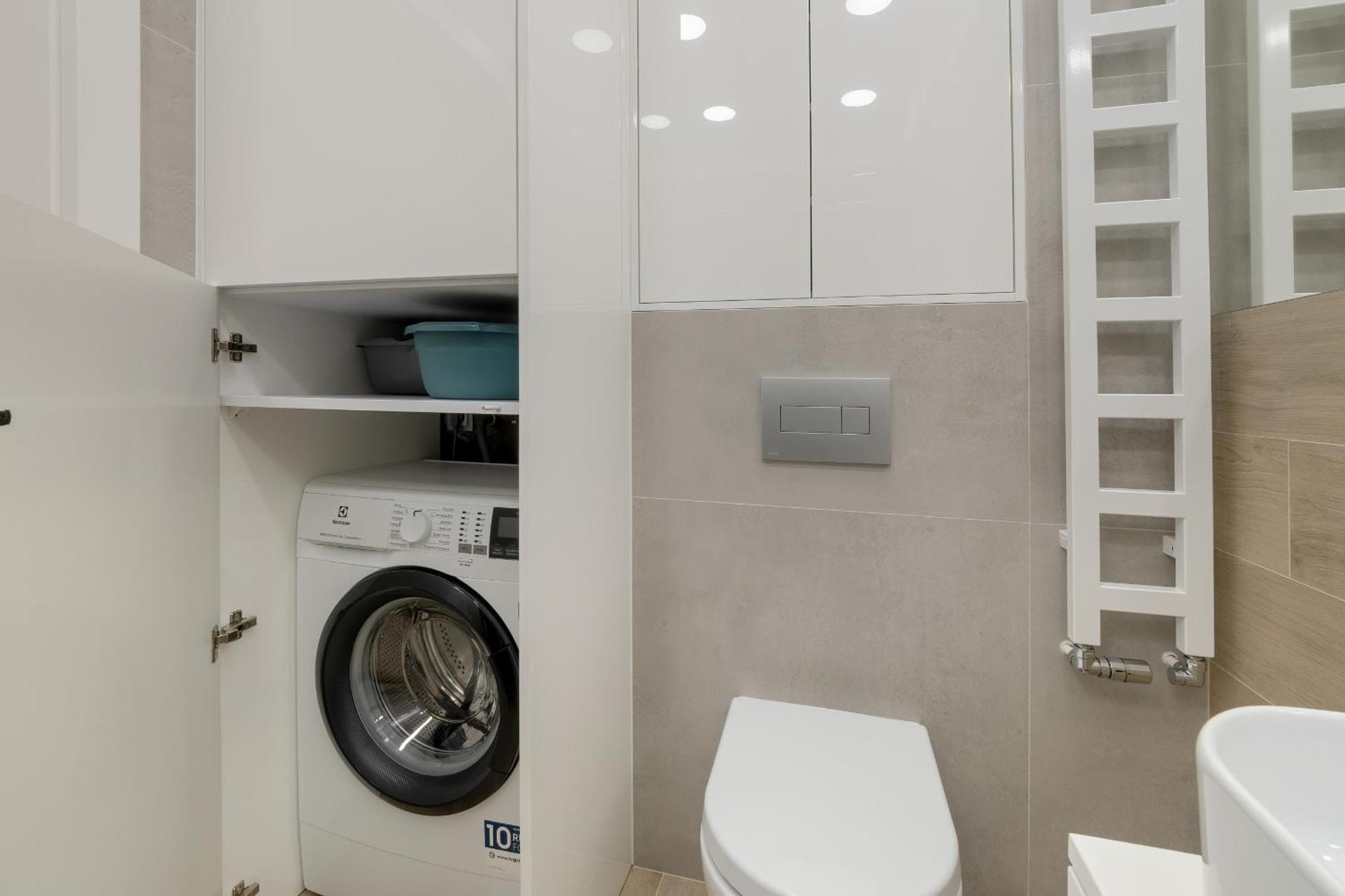 Elegant With Balcony Near Poniatowski Park By Renters *