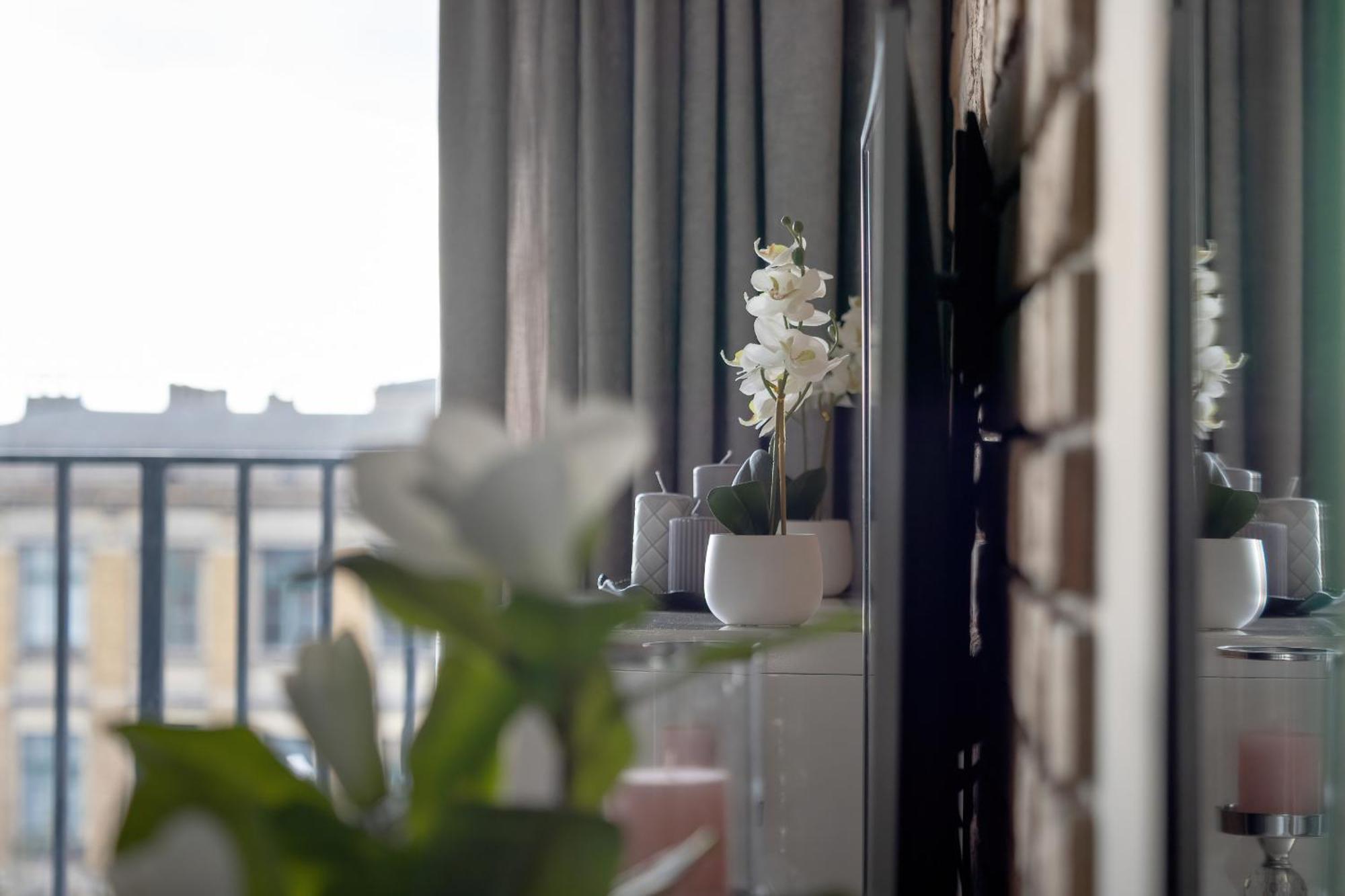 Elegant With Balcony Near Poniatowski Park By Renters Apartment Lodz (Lodz)