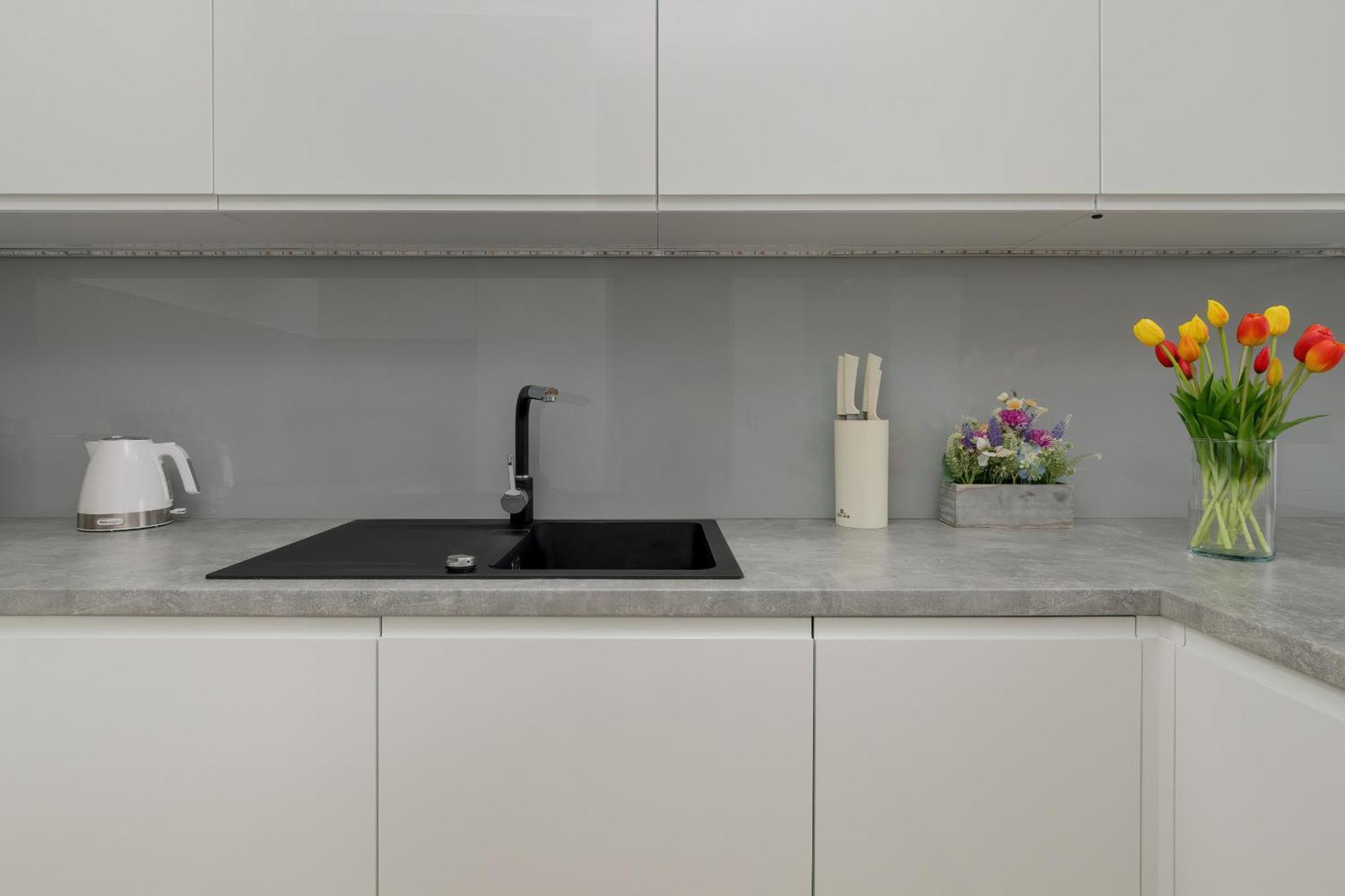 Elegant With Balcony Near Poniatowski Park By Renters