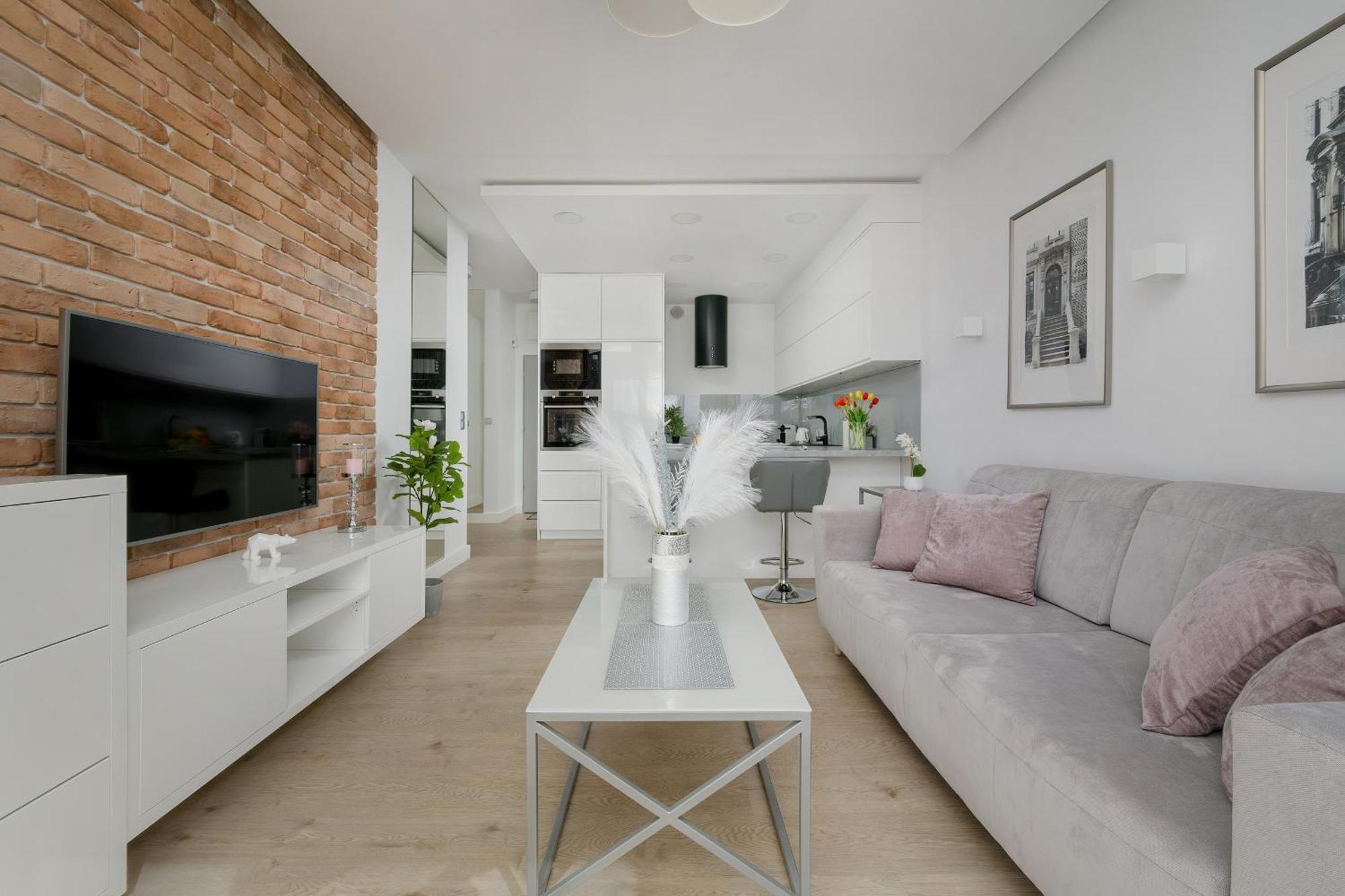 Apartment Elegant With Balcony Near Poniatowski Park By Renters *