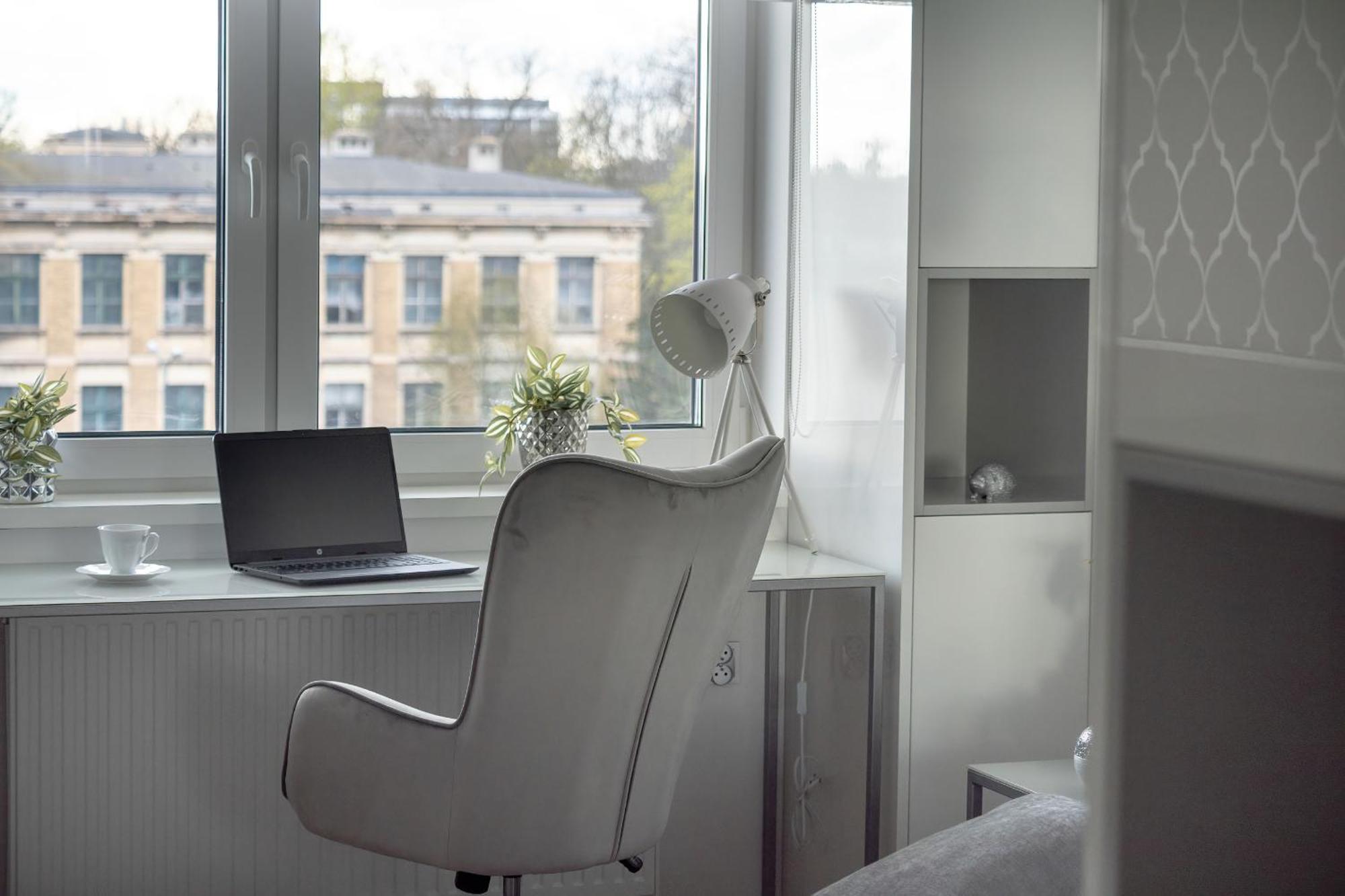 Elegant With Balcony Near Poniatowski Park By Renters *